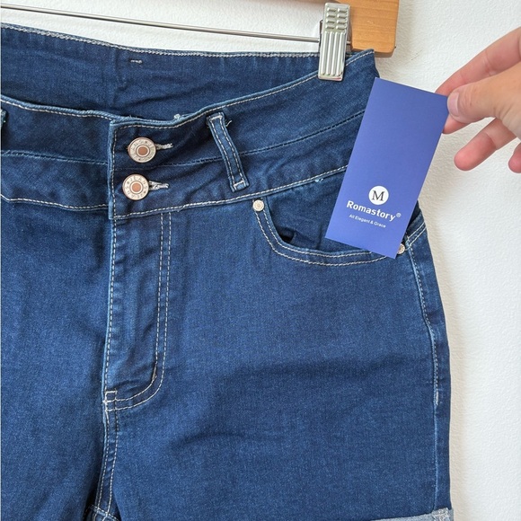 Romastory High Waisted Stretch Denim Shorts – Medium & Large – NWT - Picture 6 of 7